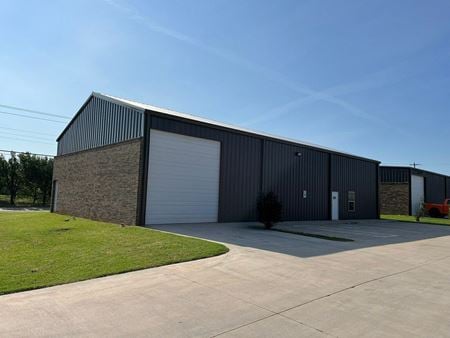 Industrial space for Rent at 11305 N Western Ave in Oklahoma City