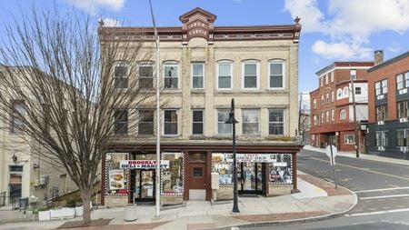 Photo of commercial space at 255 Main St in Bristol