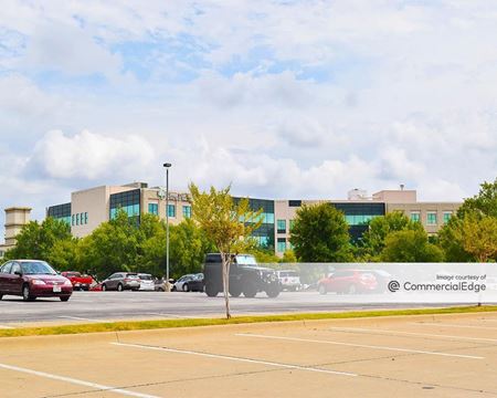Parc Plaza Medical Office Building - Bedford