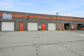 23 Parkway Circle, New Castle, DE