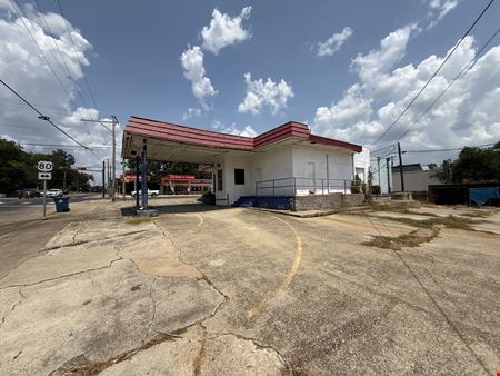 Retail space for Sale at 100 E Upshur Ave in Gladewater