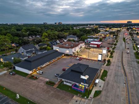 Retail space for Sale at 14501 Memorial Dr in Houston