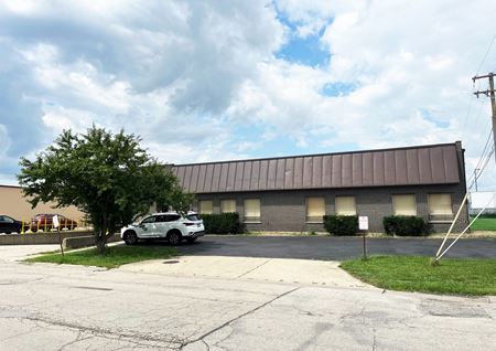 Photo of commercial space at 848 S Westgate St in Addison