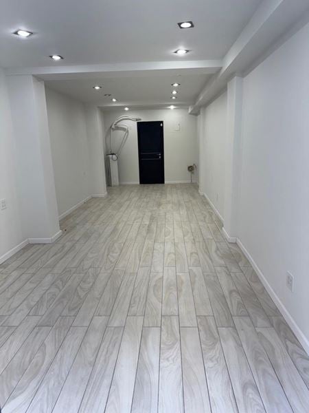 Retail space for Rent at 716 2nd Avenue in Manhattan