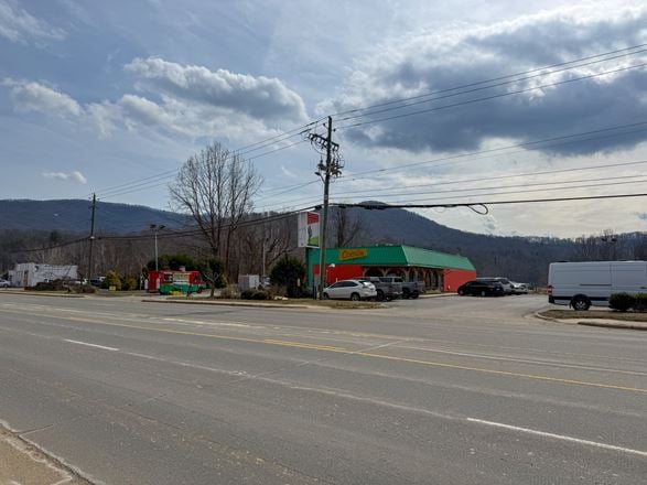 Retail Property on Tunnel Road