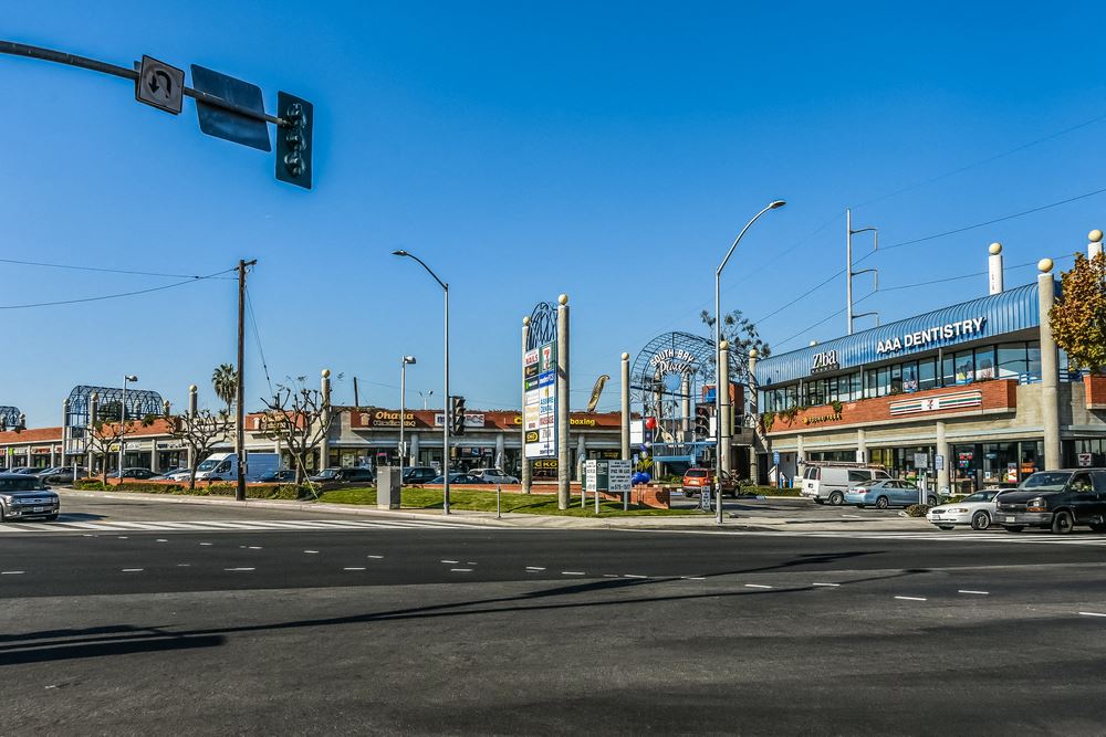 South Bay Plaza 4401 4451 Redondo Beach blvd, Lawndale, CA Retail