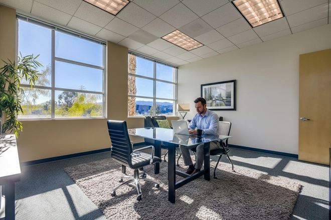 Barrister Executive Suites - Summit at Valencia