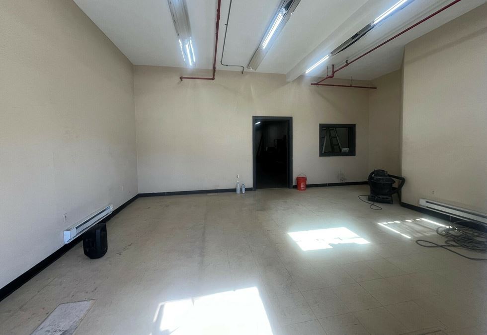4800 SF Industrial / Warehouse / Flex