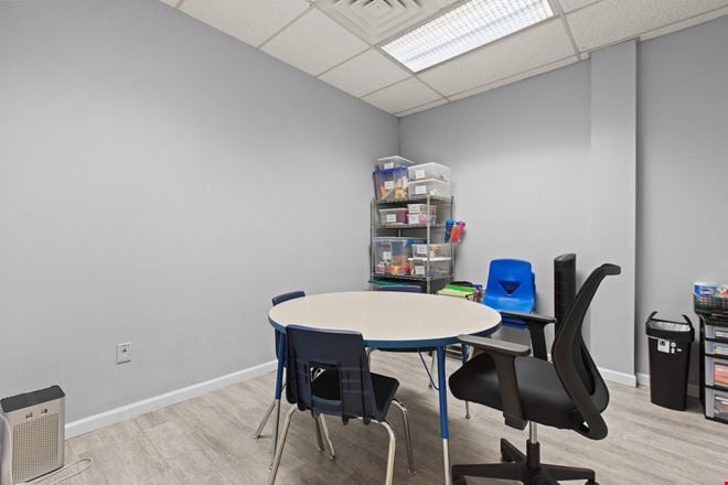 111 Galway Pl