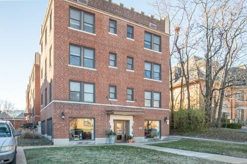 Central West End Salon for Lease