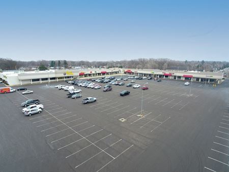 Shelby Plaza Shopping Center - Shelby Township