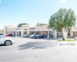 Rolling Hills Plaza - 2591 Airport Drive