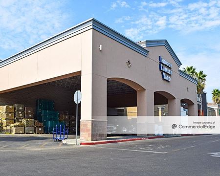 Retail space for Rent at 1750 West Olive Avenue in Merced