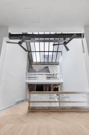 54 Crosby St