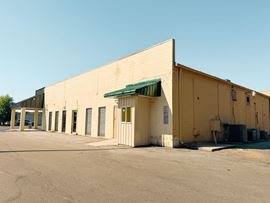 Pinetree Village Shopping Center 