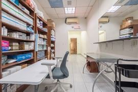 1,400 SF | 143 W 72nd Street | Upper West Side 3rd Floor Retail/Office Space for Lease