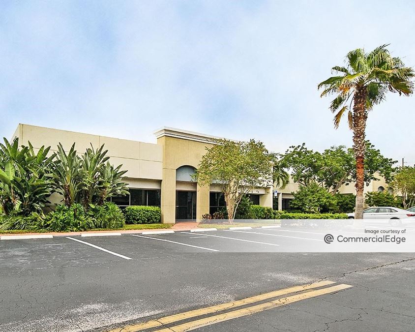 Deerfield Corporate Park Buildings 25 674 South Military Trail