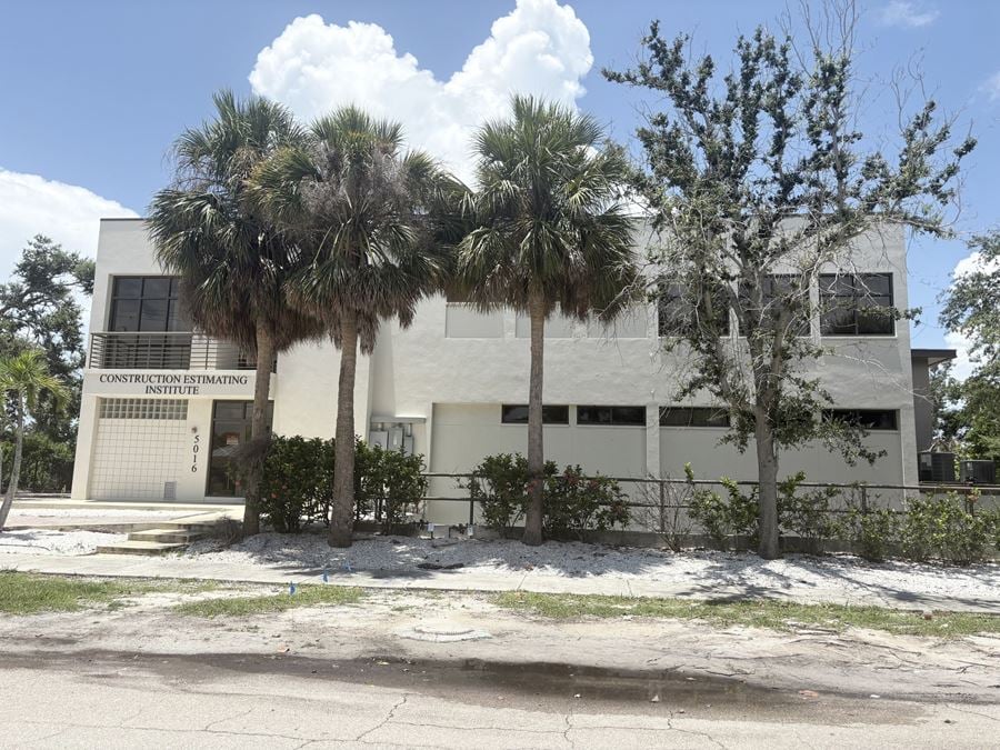 5016 Calle Minorga