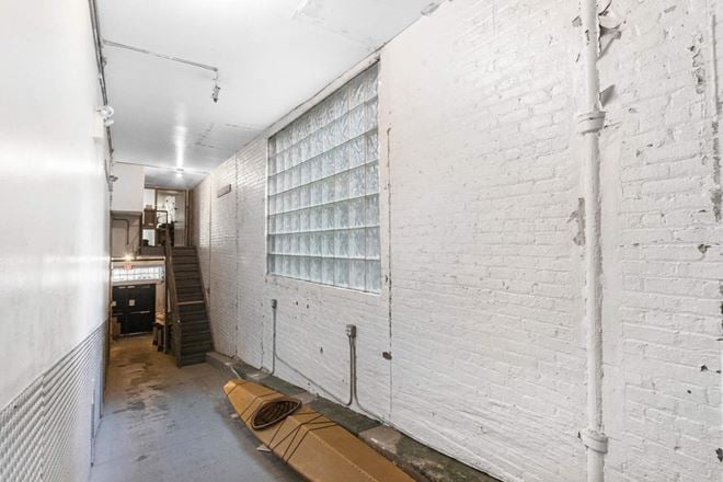 177 S 4th St