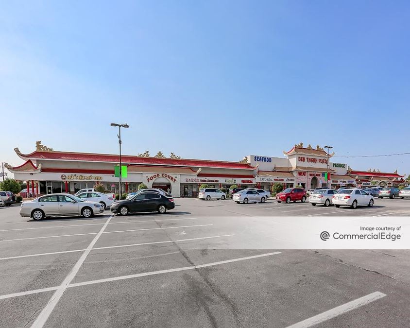 Ben Thanh Plaza