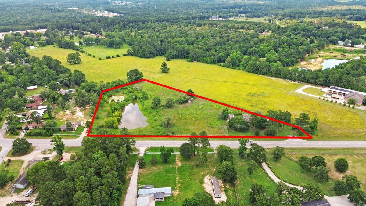 ±6 Acres of Development-Ready Land | City Utilities On-Site | Willis, TX