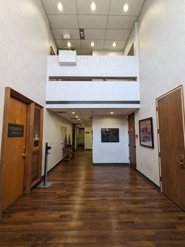 DOWNTOWN OFFICE WITH DOORSIDE PARKING