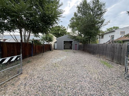Rare Free Standing Bldg with Fenced Yard