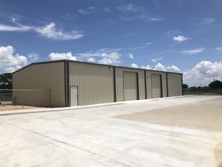 Photo of commercial space at 4375 Roans Chapel Rd in College Station