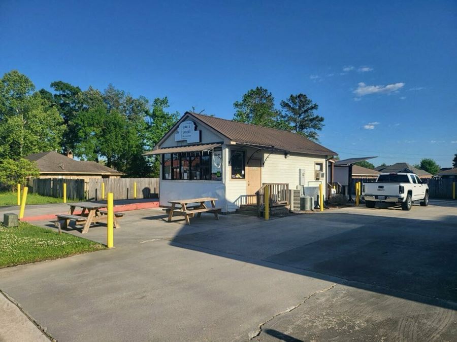 Turnkey Drive Thru Restaurant For Lease-All FF&E Remains