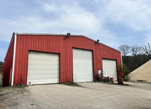 273 E Main St
