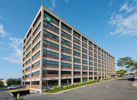 Office space for Rent at 7250 Rue du Mile End in Montréal