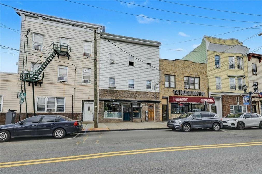 Cash-Flowing 3 Unit | Mixed-Use Asset | Cash Flow + Appreciation in Guttenberg