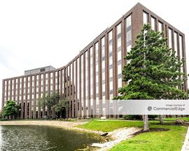 Lake Center Plaza