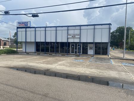 Photo of commercial space at 903 1st St in Norco