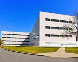 Princeton Forrestal Center - 500 College Road East
