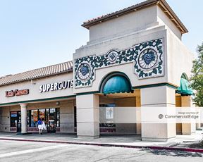 Mary’s Vineyard Shopping Center