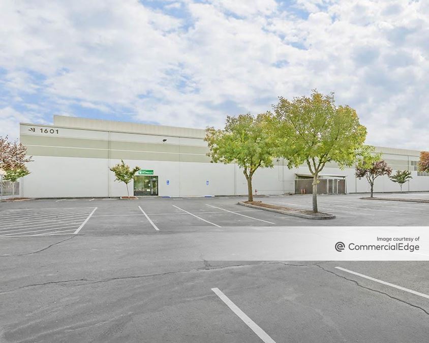 Lincoln Air Park - 1601 Aviation Blvd