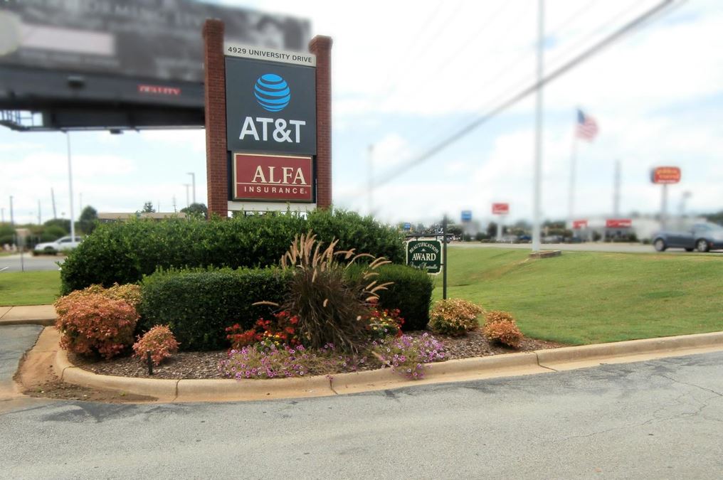 4929 University Drive, Huntsville, AL 35816