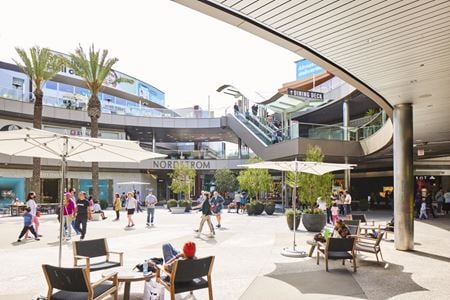 Retail space for Rent at 395 Santa Monica Place in Santa Monica