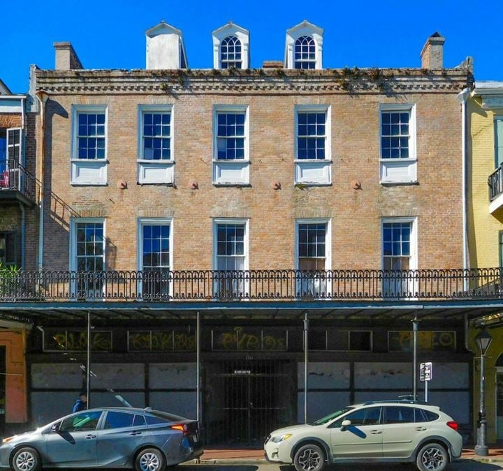 1311 Decatur St