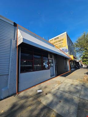 4,000 SF | 1709 Webster Ave | Built-Out Restaurant Space with Parking Lot for Lease