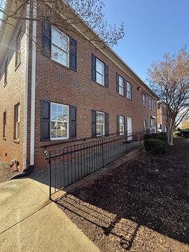3443 Pelham Rd