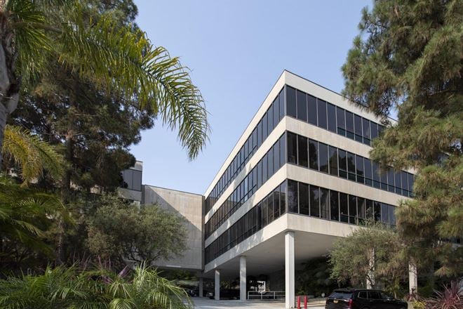 CA, Rolling Hills Estates - Twin Towers