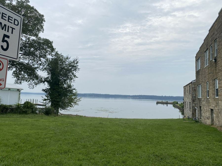 416 River Rd