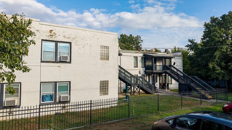 Wellington Place Apartments