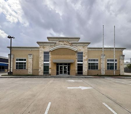Photo of commercial space at 5431 Bissonnet St in Houston