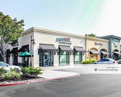 Shops at Waterford
