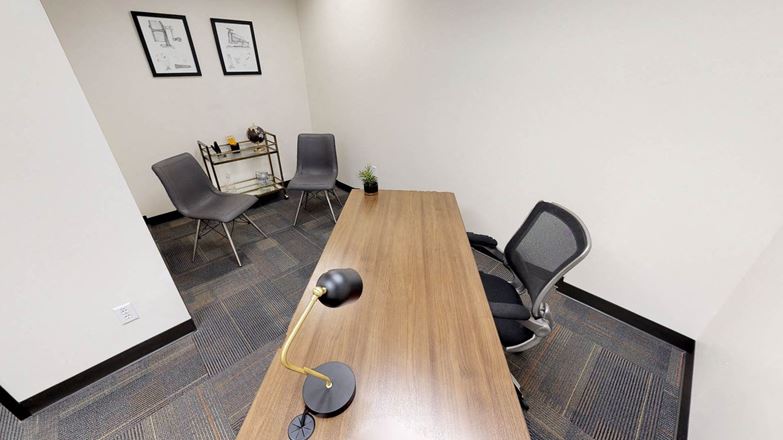 Executive Workspace - Lakeline