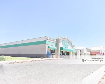 Photo of commercial space at 301 Gardner Field Road in Taft