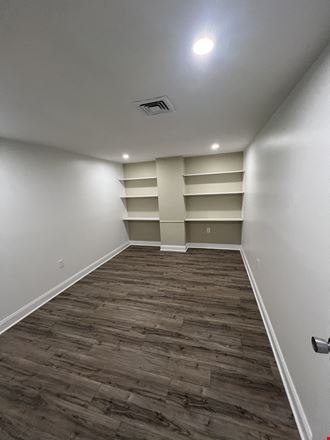 1223 W Chester Pike